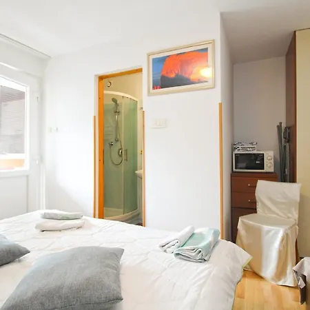 Apartment Fuer 3 Personen Ca 25 Qm In Rovinj, Istrien Istrische Riviera
