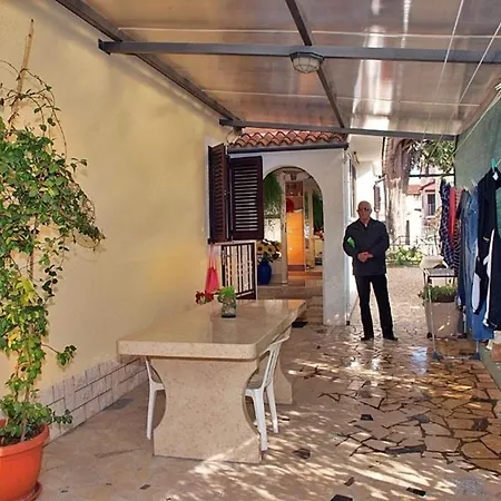 Fuer 3 Personen Ca 25 Qm In Rovinj, Istrien Istrische Riviera Apartment *